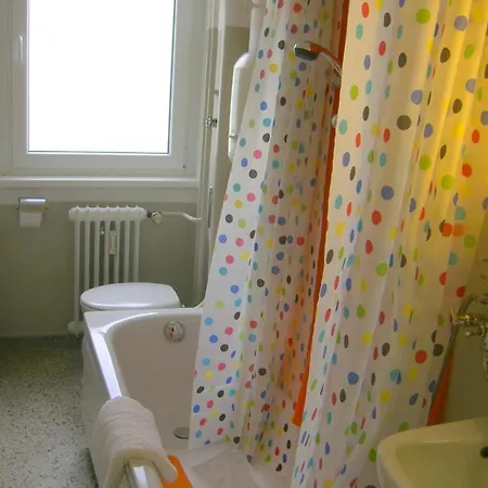 M M Central Vintage Family, Handwerker Und Monteure Apartments Berlin Room photo